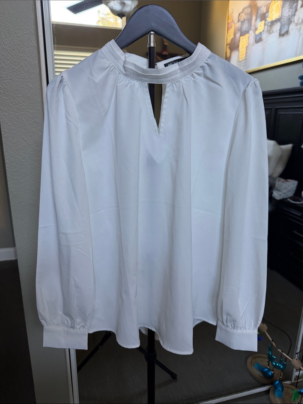 Allegra K White Gathered Keyhole Neck Blouse